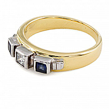 18ct gold Sapphire/Diamond 3 stone Ring size N